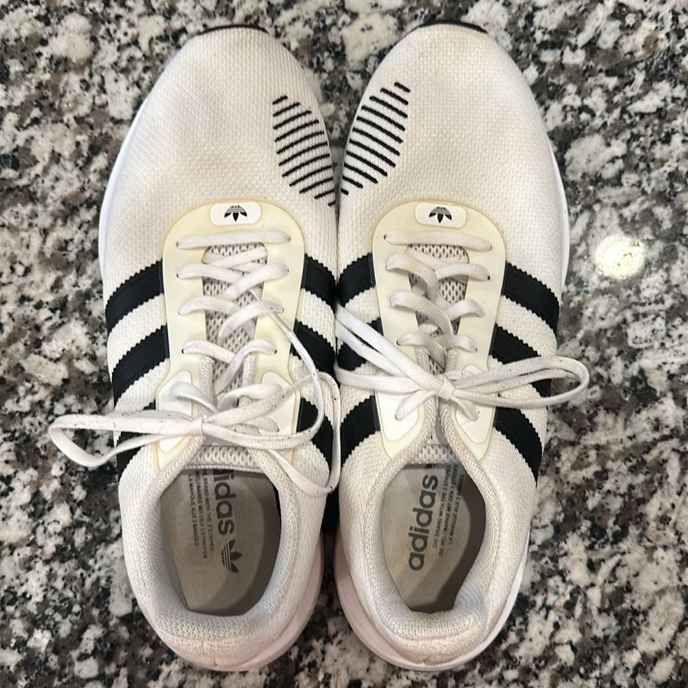 Men’s adidas swift run shoes size 12